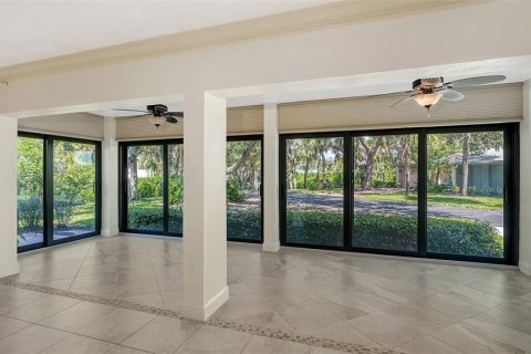Copropriété à vendre à Sarasota, Floride: 2 chambres, 118.08 m2 № 2128835 - photo 17