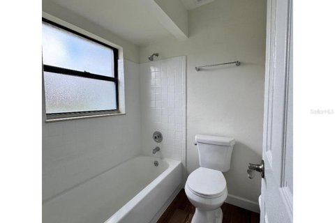 Condo in Orlando, Florida, 2 bedrooms  № 1808765 - photo 12