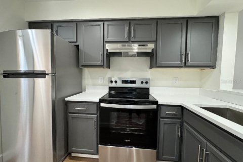 Condo in Orlando, Florida, 2 bedrooms  № 1808765 - photo 2
