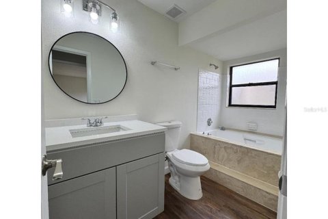 Condo in Orlando, Florida, 2 bedrooms  № 1808765 - photo 14