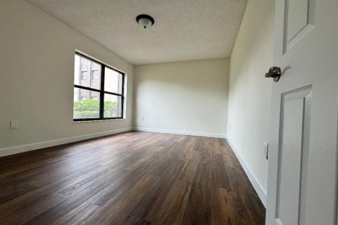 Condo in Orlando, Florida, 2 bedrooms  № 1808765 - photo 13