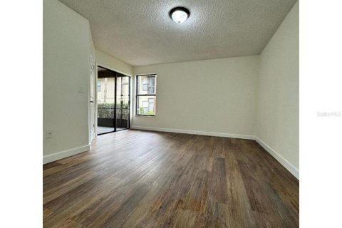 Condo in Orlando, Florida, 2 bedrooms  № 1808765 - photo 9