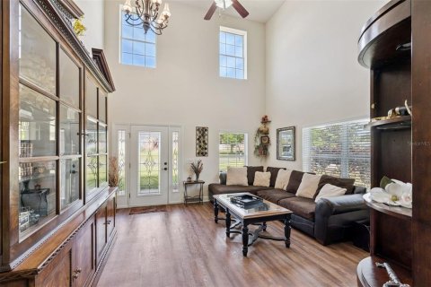 House in Clermont, Florida 4 bedrooms, 217.76 sq.m. № 2099249 - photo 6