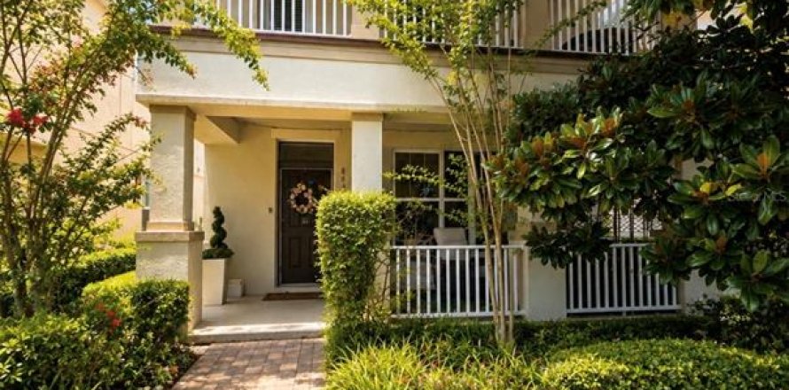 House in Windermere, Florida 3 bedrooms, 172.15 sq.m. № 2304330