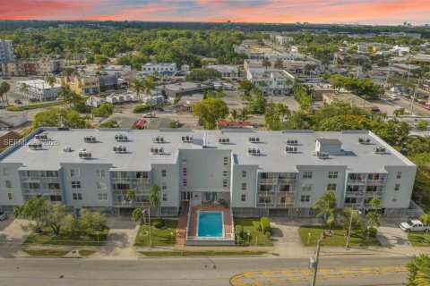 Apartamento en North Miami, Florida 3 dormitorios, 93.74 m2 № 2041496