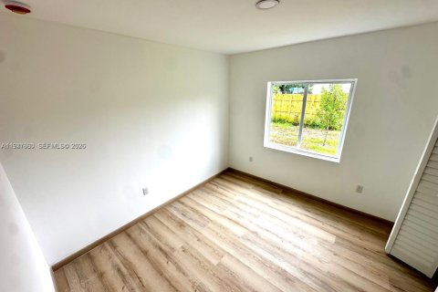 Casa en alquiler en Florida City, Florida, 6 dormitorios № 2055019 - foto 16