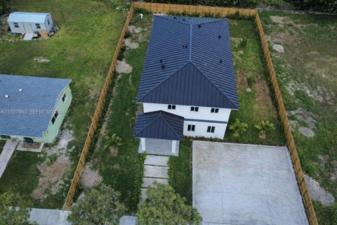 Casa en alquiler en Florida City, Florida, 6 dormitorios № 2055019 - foto 3