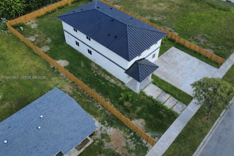 Casa en alquiler en Florida City, Florida, 6 dormitorios № 2055019 - foto 5