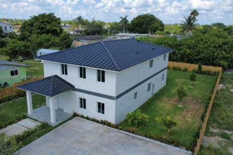 Casa en alquiler en Florida City, Florida, 6 dormitorios № 2055019 - foto 4