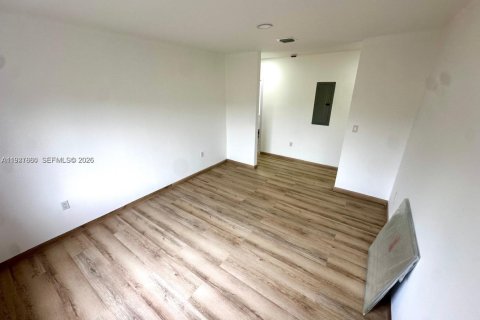 Casa en alquiler en Florida City, Florida, 6 dormitorios № 2055019 - foto 20