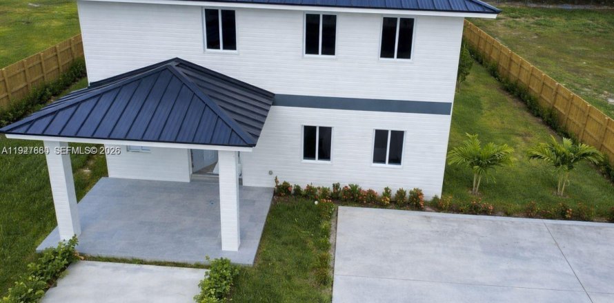 Casa en Florida City, Florida 6 dormitorios № 2055019