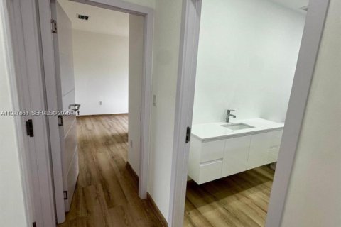 Casa en alquiler en Florida City, Florida, 6 dormitorios № 2055019 - foto 25