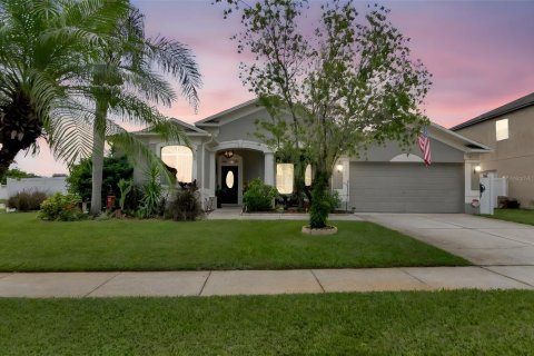 Casa en venta en Valrico, Florida, 3 dormitorios, 179.67 m2 № 1898981 - foto 2