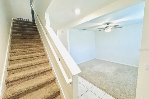 Casa en venta en Tavares, Florida, 5 dormitorios, 266.44 m2 № 1722677 - foto 2