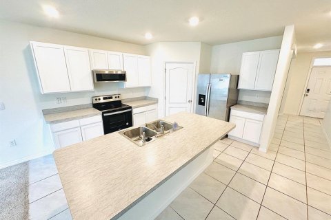 Casa en venta en Tavares, Florida, 5 dormitorios, 266.44 m2 № 1722677 - foto 5