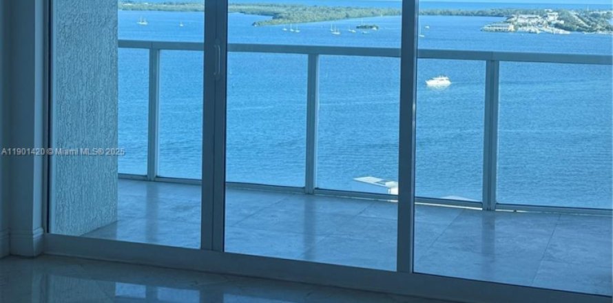 Condo in Miami, Florida, 2 bedrooms  № 1953505