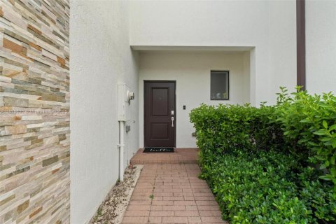 Touwnhouse à louer à Miami, Floride: 3 chambres, 128.02 m2 № 1923598 - photo 3