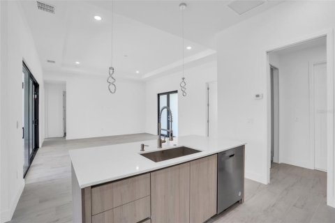 Villa ou maison à louer à Port Charlotte, Floride: 3 chambres, 160.35 m2 № 1402133 - photo 10