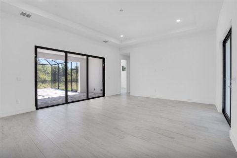 Villa ou maison à louer à Port Charlotte, Floride: 3 chambres, 160.35 m2 № 1402133 - photo 5