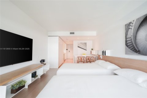 Condominio en venta en Bal Harbour, Florida, 49.89 m2 № 1761868 - foto 7