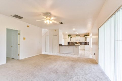 Casa en alquiler en Kissimmee, Florida, 4 dormitorios, 265.98 m2 № 1801931 - foto 9
