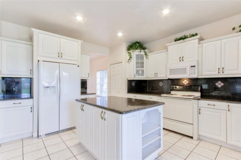Casa en alquiler en Kissimmee, Florida, 4 dormitorios, 265.98 m2 № 1801931 - foto 5