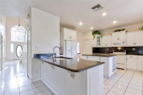 Casa en alquiler en Kissimmee, Florida, 4 dormitorios, 265.98 m2 № 1801931 - foto 3