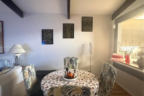 Casa en venta en Hollywood, Florida, 2 dormitorios, 92.9 m2 № 2001005 - foto 22