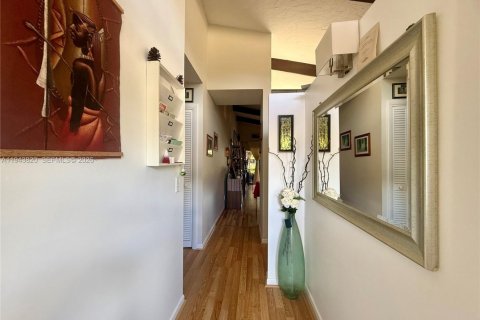 Casa en venta en Hollywood, Florida, 2 dormitorios, 92.9 m2 № 2001005 - foto 10