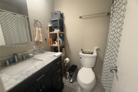 Casa en venta en Hollywood, Florida, 2 dormitorios, 92.9 m2 № 2001005 - foto 13