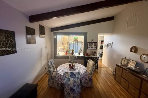 Casa en venta en Hollywood, Florida, 2 dormitorios, 92.9 m2 № 2001005 - foto 21