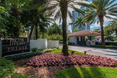 Condominio en alquiler en Aventura, Florida, 2 dormitorios, 125.7 m2 № 1934317 - foto 15