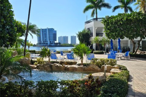 Condominio en alquiler en Aventura, Florida, 2 dormitorios, 125.7 m2 № 1934317 - foto 19