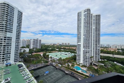 Condominio en alquiler en Aventura, Florida, 2 dormitorios, 125.7 m2 № 1934317 - foto 23