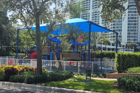 Condominio en alquiler en Aventura, Florida, 2 dormitorios, 125.7 m2 № 1934317 - foto 20