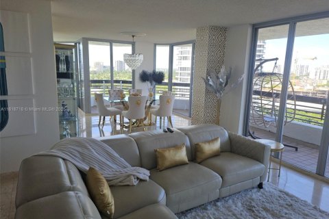 Condominio en alquiler en Aventura, Florida, 2 dormitorios, 125.7 m2 № 1934317 - foto 30