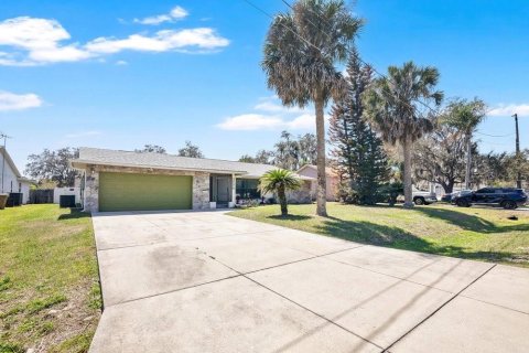 Villa ou maison à vendre à Kissimmee, Floride: 3 chambres, 180.32 m2 № 2091621 - photo 2