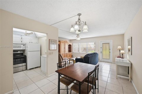 Condo in Boca Raton, Florida, 1 bedroom  № 2044453 - photo 8