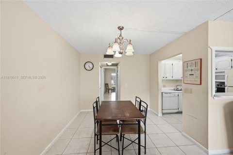 Condo in Boca Raton, Florida, 1 bedroom  № 2044453 - photo 7