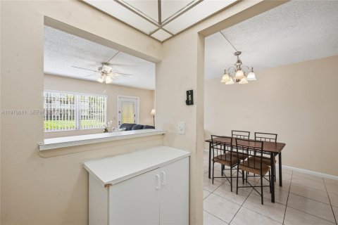 Condo in Boca Raton, Florida, 1 bedroom  № 2044453 - photo 11