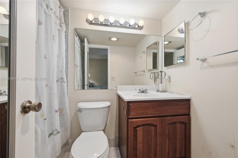 Condo in Boca Raton, Florida, 1 bedroom  № 2044453 - photo 17