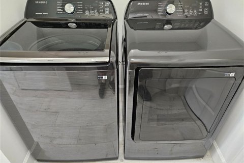 Casa en alquiler en Cape Coral, Florida, 3 dormitorios, 155.98 m2 № 1765615 - foto 21