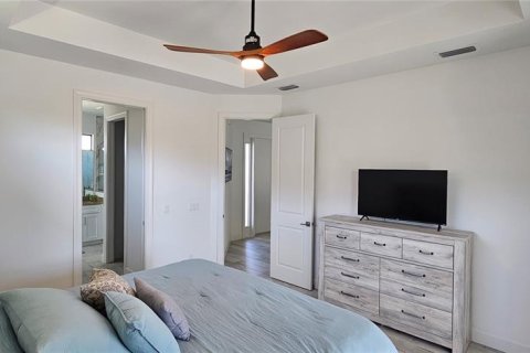 Casa en alquiler en Cape Coral, Florida, 3 dormitorios, 155.98 m2 № 1765615 - foto 2