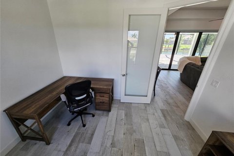 Casa en alquiler en Cape Coral, Florida, 3 dormitorios, 155.98 m2 № 1765615 - foto 18