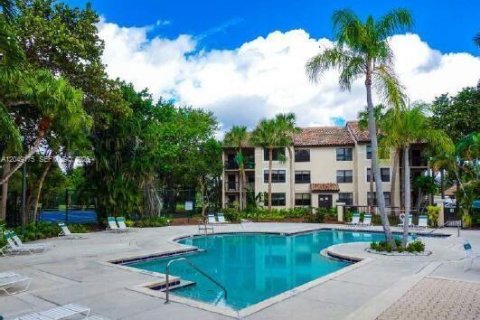 Copropriété à louer à Pompano Beach, Floride: 2 chambres, 91.04 m2 № 2279071 - photo 13