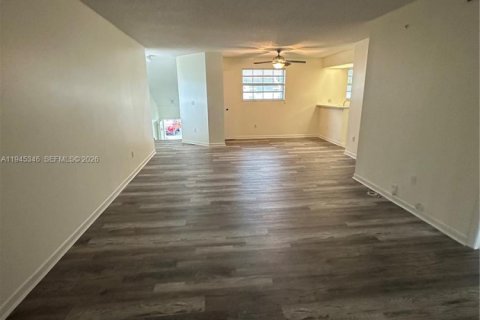 Condo in Homestead, Florida, 1 bedroom  № 2061050 - photo 3
