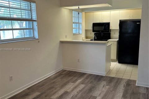 Condo in Homestead, Florida, 1 bedroom  № 2061050 - photo 4