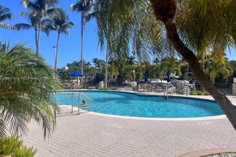 Снять в аренду кондоминиум в Корал-Гейблс, Флорида 1 спальня, 84.54м2, № 1929358 - фото 28