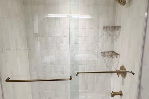 Снять в аренду кондоминиум в Корал-Гейблс, Флорида 1 спальня, 84.54м2, № 1929358 - фото 20