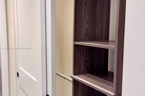 Снять в аренду кондоминиум в Корал-Гейблс, Флорида 1 спальня, 84.54м2, № 1929358 - фото 16